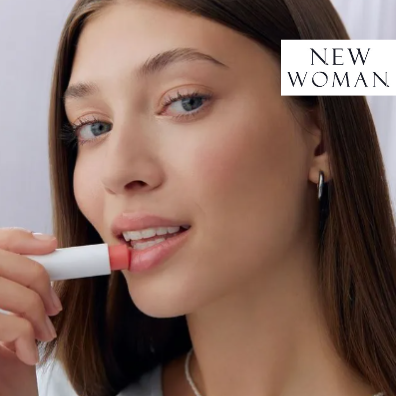 A Labello tem uma nova tecnologia de cuidado dos lábios que os deixa